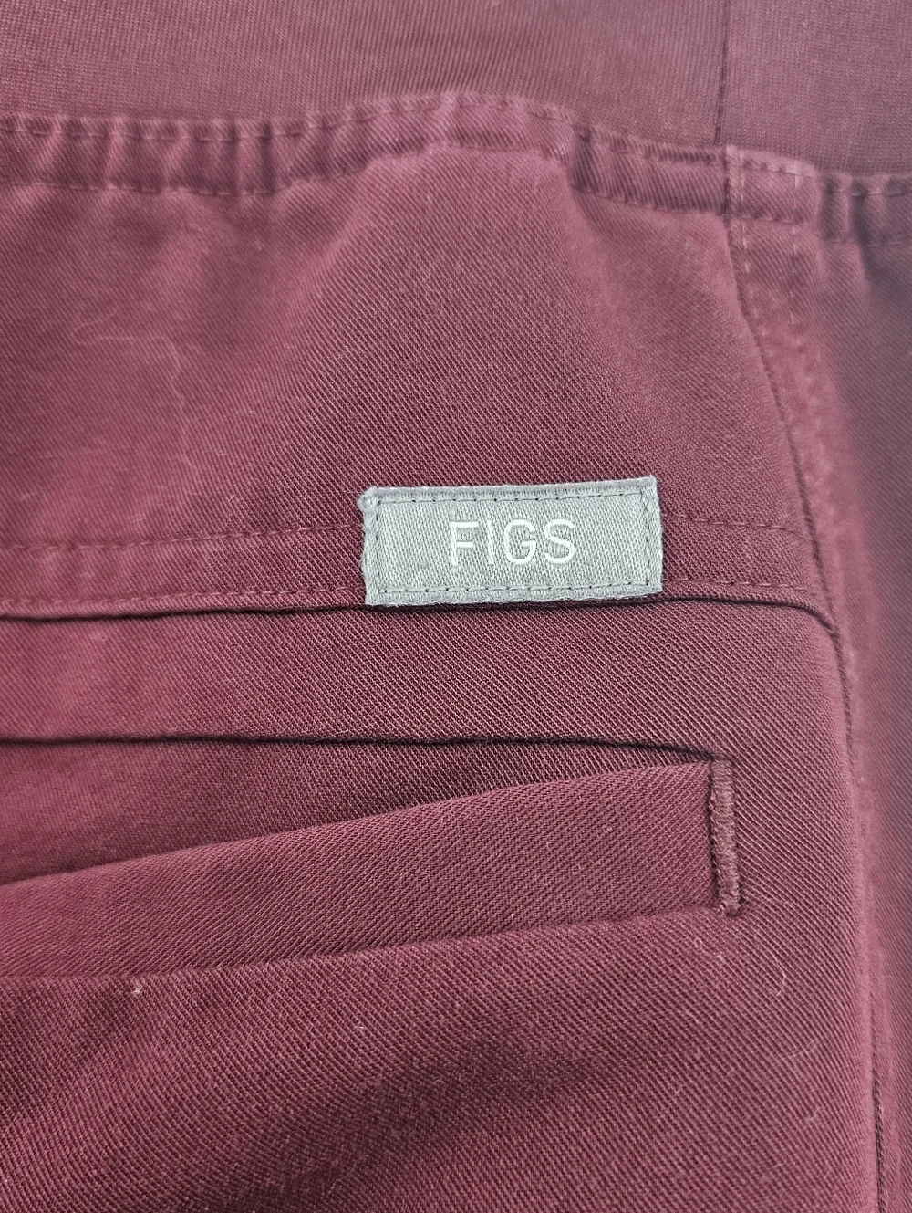 Figs Axim Cargo Scrub Pant Burgundy Men's Size M Tall Straight Leg Nurse Medical